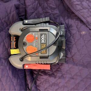 Black & Decker Gray and Orange 300A Portable Jump Starter